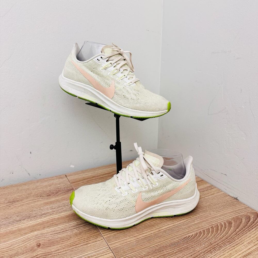 Women's Nike Air Zoom Pegasus 36 White Sneakers Size 6